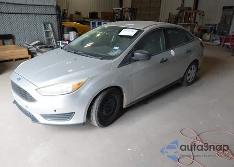 2016 Ford Focus S z USA, uszkodzony, nr VIN 1FADP3E21GL311234
